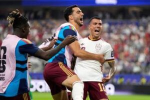 Lección de fútbol en el clásico de los Pirineos: España borró a Francia y es el primer finalista